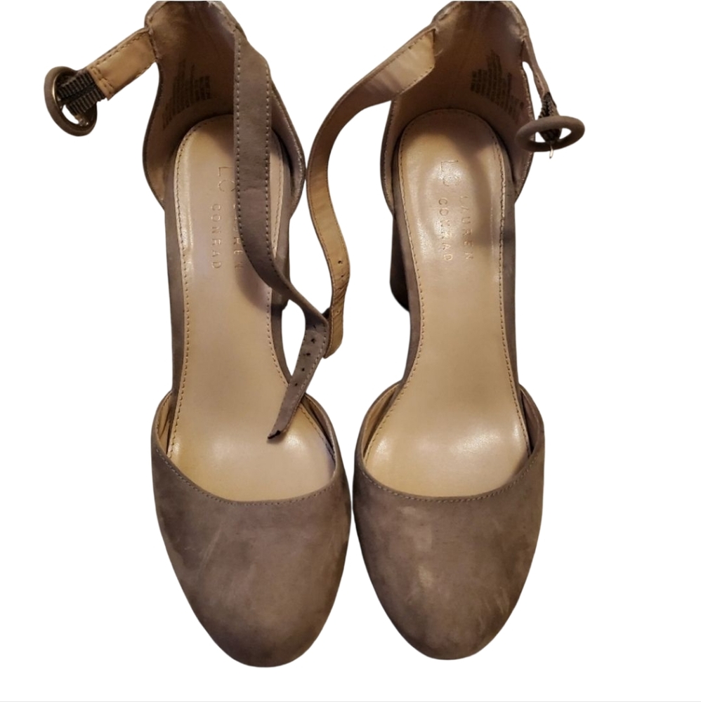 LC lauren conrad Taupe Heels sz 9 suede